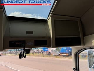 Volvo 500 TURBO COMPOUND 2021, 6X2, IPARCOOL, FULL AIR, DYNAMIC STEERING, LEATHER SEATS, LIKE NEW! - Image 14