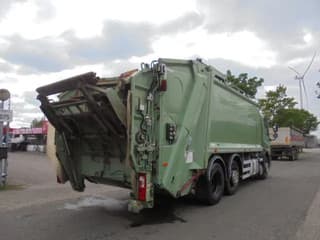 DAF 6X2 - Image 17