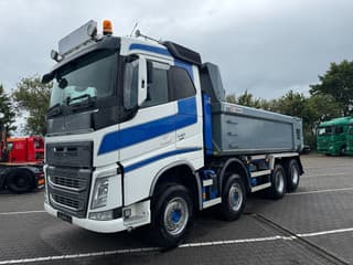 Volvo 540 8X4 ,RET,TANDEM LIFT, HUB REDUCTION - Image 3