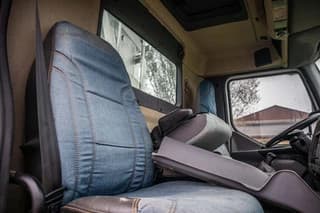 Renault PREMIUM 320 - Image 9