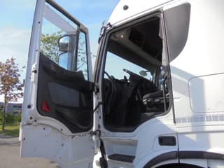 Iveco 450 6X2 RETARDER - Image 9