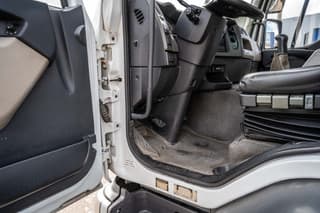 Renault PREMIUM 340 DXI // HAYON RETRACT - Image 9