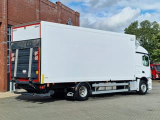 Mercedes-Benz 1833 4x2 - Box with sidedoors - Loadlift - Full air - Mirror cam - Image 11