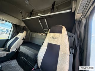 Volvo FH460 - Image 9