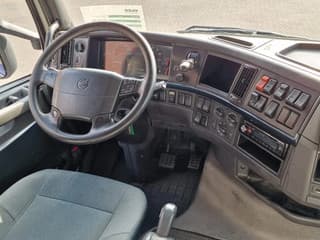 Volvo 13.520 Low roof 6x2 - Retarder - Steel/air - PTO/Hydraulic - I shift - - Image 19