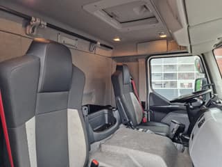 Renault D 2023 - 320 4x2 - Box with sidedoors - Zepro loadlift - Low KM - Full air afbeelding 20