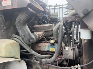 International 4x2 210HP + TEUPEN hyLIFT - Image 26