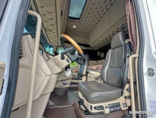Scania S650 V8 NGS ONLY 193.000 KM FULL OPTIONS FULLY ISOLATED BODY SPECIAL SHOW TRUCK / COMBI NEW CONDITION - Image 22