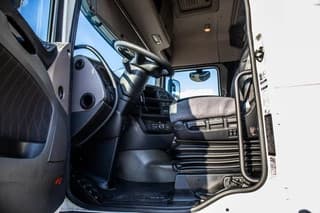 DAF XF 450-6X2 - Image 5