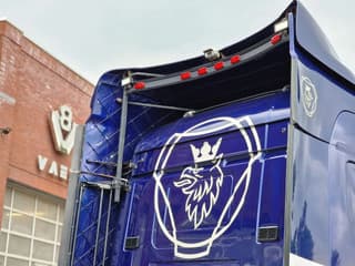 Scania R560 V8 Highline 6x2 - Show truck - Manual gearbox - 2.90 WB - PTO/Hydraulic - Double glazed - Image 44