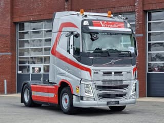Volvo 13.460 Globetrotter 4x2 - PTO/Hydraulic - 2x tank - Fridge - Full spoiler - Thumbnail 1