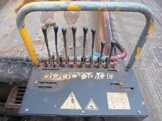 Iveco AD340T36 8X4 - Image 13
