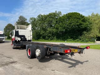 DAF CF 75.310 6x2 Chassis Cabine 2013 - Image 4