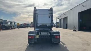 Iveco 480 - Image 6