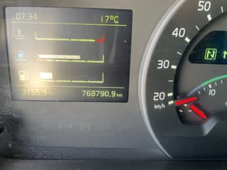 Volvo FH460 - Image 8