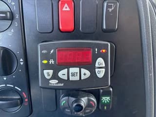 Mercedes-Benz 816 L 4x2 ORIGINAL DUTCH COOLER TRUCK WITH CARRIER XARIOS 600D/E (MANUAL GEARBOX / AIRCONDITIONING / 2.000 KG. TAILLIFT) - Image 10