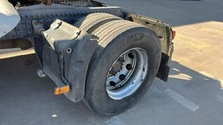 Volvo 440 - Image 10