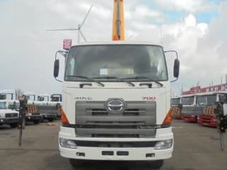 Hino 700 6X4 - Image 2