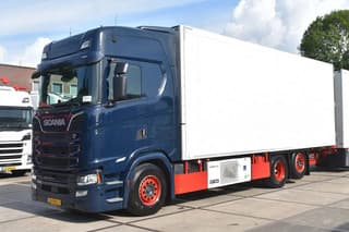 Scania S S520 V8 NGS 6x2*4NB - THERMO KING - RETARDER - FULL AIR - WHEELBASE: 515 CM - LED LIGHTS - TOP CONDITION -