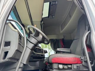 Volvo 460 6X2 PALFINGER 2300 + REMOTE CONTROL - Image 11