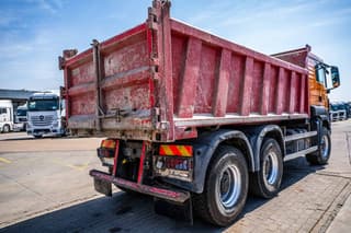 MAN 33.440 BB TIPPER / TRACTOR - Image 10