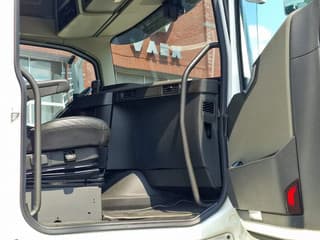 Volvo 13.500 Globetrotter XL 6x2 - BDF - Retarder - I parkcool - Full air - 4.90 WB - Image 24