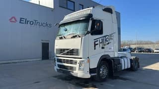 Volvo 400 - Thumbnail 1