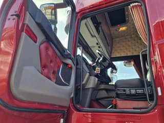 Scania S500 NGS Highline 4x2 - Retarder - Night clima - Full air - Custom interior - Full spoiler - 2 tank - Image 9