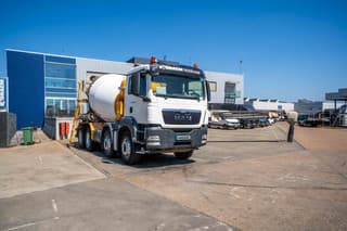 MAN 32.360 BB+LIEBHERR+TAPIS THEAM TS 13m - Image 2