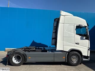 Volvo 420 EURO 6 - Image 11