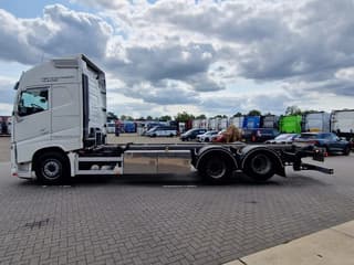Volvo 13.500 Globetrotter XL 6x2 - BDF - Retarder - I parkcool - Full air - 4.90 WB - Image 4