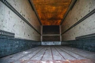 Renault PREMIUM 380 DXI-6x2 - Image 16