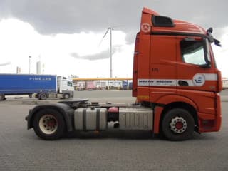 Mercedes-Benz 1842 LS NL TRUCK - Image 4