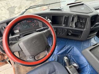Volvo 6X2 EURO 5 HIAB 211 EP5 + REMOTE CONTROL - Image 18