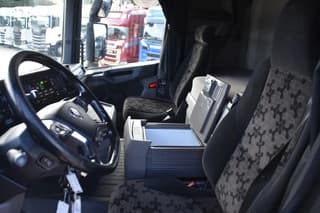 Scania R450 NGS 4x2 - ADR FL - RETARDER - 782 TKM - PTO - PARK. AIRCO - 4 POINT AIR SUSPENSION - ALCOA'S - LED LIGHTS - - Image 4