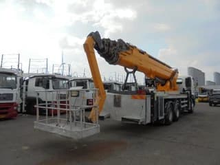 Hino 700 6X4 2IN STOCK - Image 14