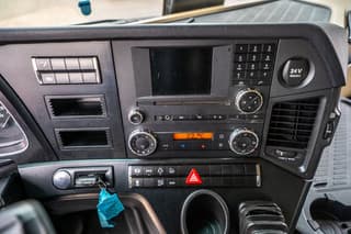 Mercedes-Benz 1846 LS - Image 12