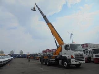 Hino 700 6X4 2IN STOCK - Image 6