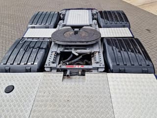 Scania R560 V8 Highline 6x2 - Show truck - Manual gearbox - 2.90 WB - PTO/Hydraulic - Double glazed - Image 30