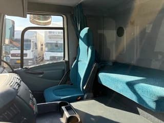 DAF 6x2 TRACTOR UNIT (EURO 4) (ZF16 MANUAL GEARBOX / ZF-INTARDER / LIFT-AXLE / STEERING AXLE / ETC.) - Image 14