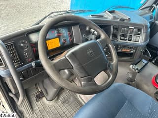 Volvo FM 300 6 X 2, Manual, Steel suspension, Palfinger - Image 5