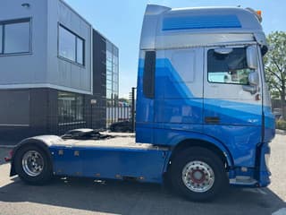 DAF 4X2 EURO 6 SKIRTS STANDKLIMA HYDRAULIC - Image 4