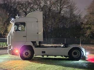 Scania R143-500 V8 4x2 Streamline - Retarder - Leather - Alloy wheels - Custom Bumper - Airhorns - Lightbar - Image 39