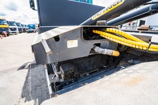 Iveco 360-6x4-PALFINGER - Image 9