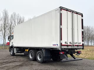 MAN 33.360 BB CH 6x4 Refrigerated Box Truck - Image 2