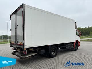 Scania 230 4X2 Meat Truck + Laadklep - Image 3