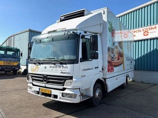 Mercedes-Benz 816 L 4x2 ORIGINAL DUTCH COOLER TRUCK WITH CARRIER XARIOS 600D/E (MANUAL GEARBOX / AIRCONDITIONING / 2.000 KG. TAILLIFT) - Image 1