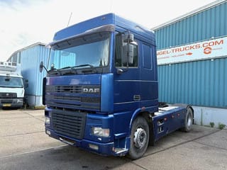 DAF XF SPACECAB (EURO 2 / ZF16 MANUAL GEARBOX / HYDRAULIC KIT / P.T.O. / SIDE SKIRTS / AIRCONDITIONING) - Image 1