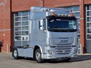DAF 440 SpaceCab 4x2 - Full spoiler - Alloy wheels - Air horn - Light bar - Image 1