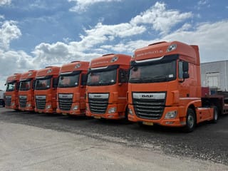 DAF 4X2 EURO 6 SKIRTS STANDKLIMA - Image 1